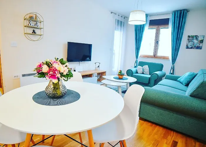 Lucija アパート *