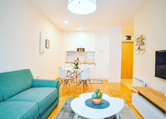 Lucija アパート *