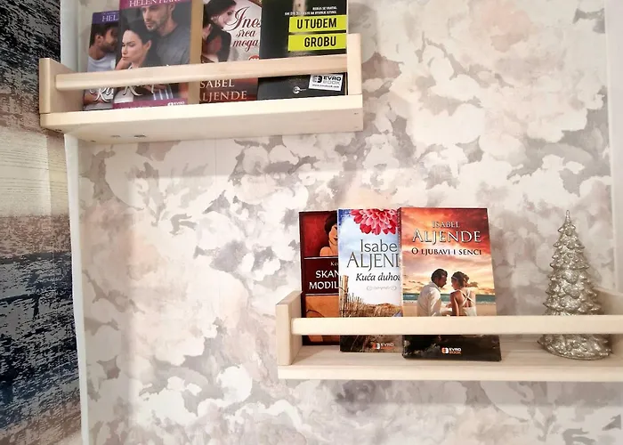 Lucija アパート *